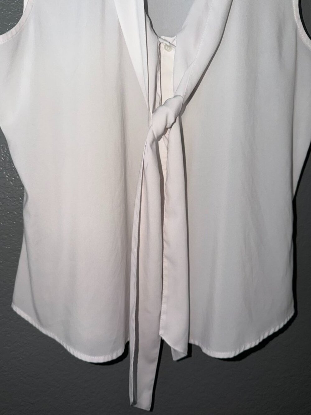 Calvin Klein Women’s Small White Sleeveless Tie Neck Blouse Button Front - Picture 4 of 6